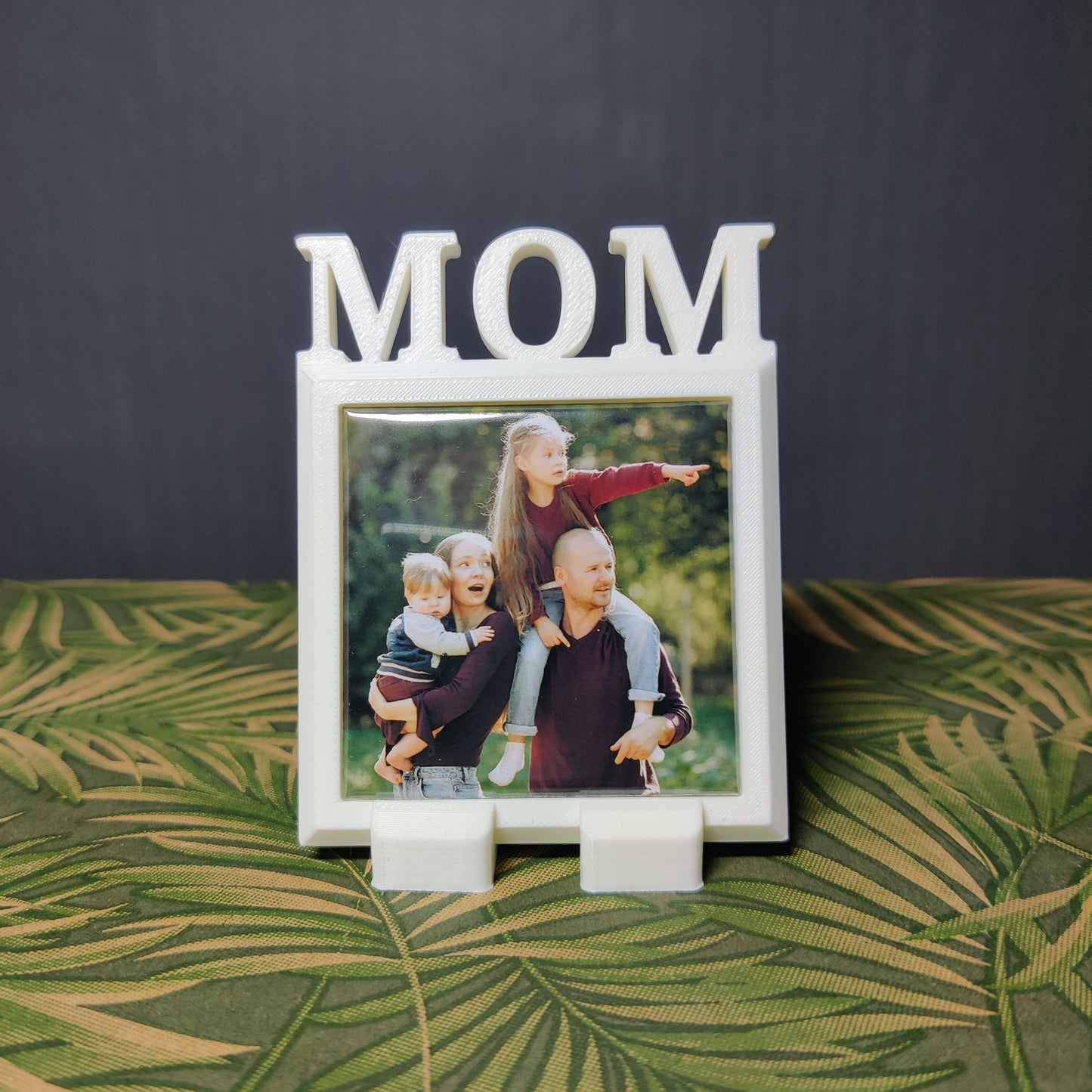 Ramă foto MOM – cadou pentru mamă