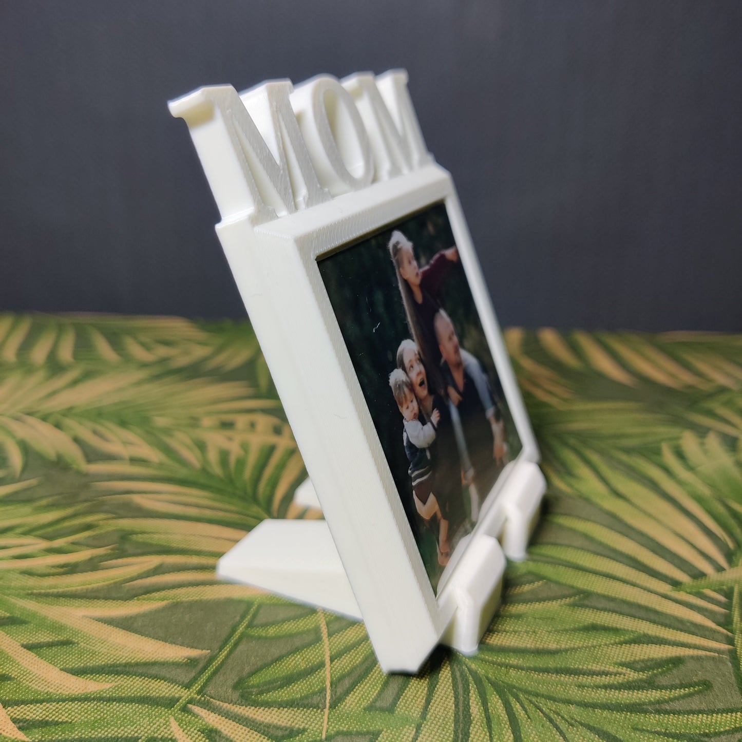 Ramă foto MOM – cadou pentru mamă