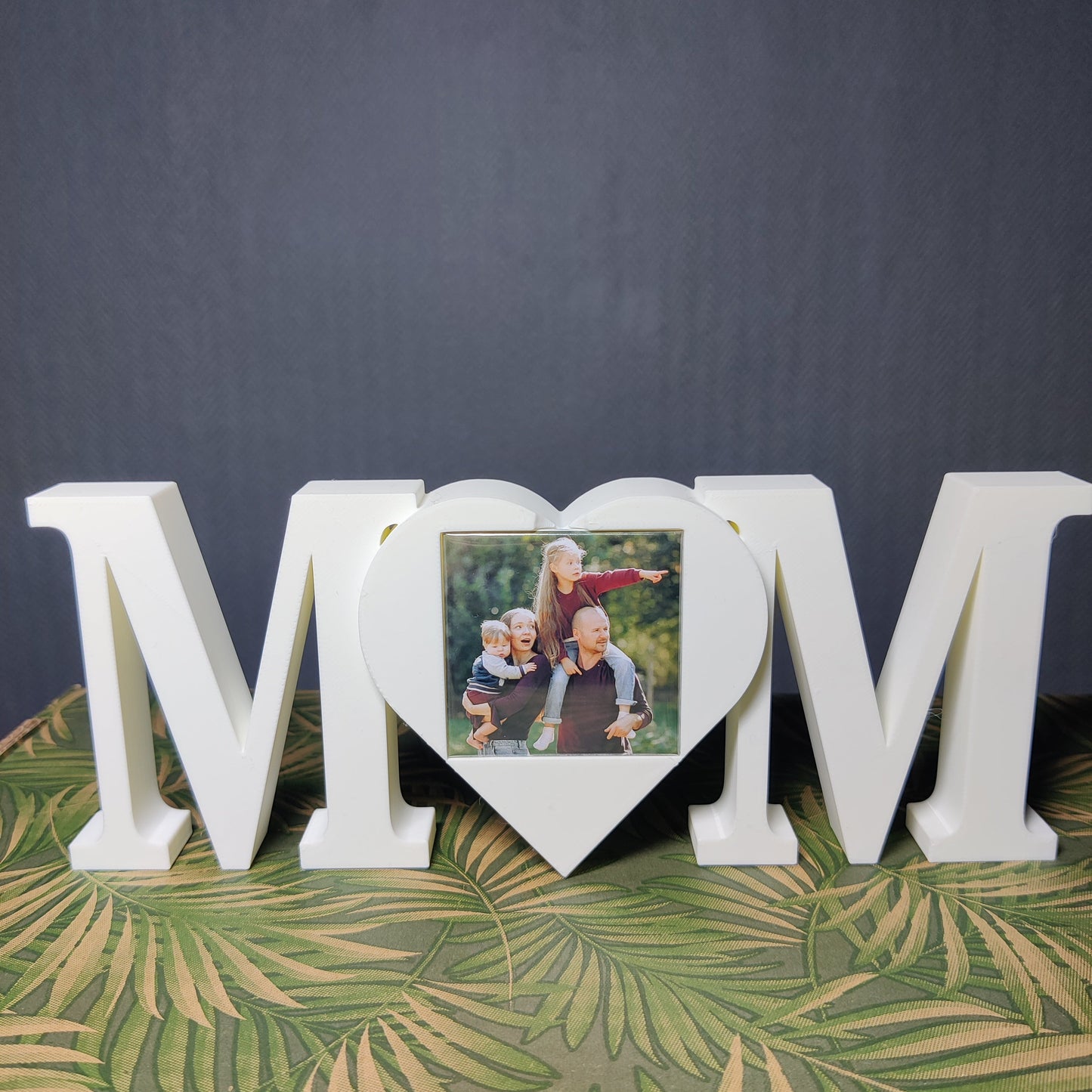 Ramă foto MOM cu magnet – cadou pentru mamă